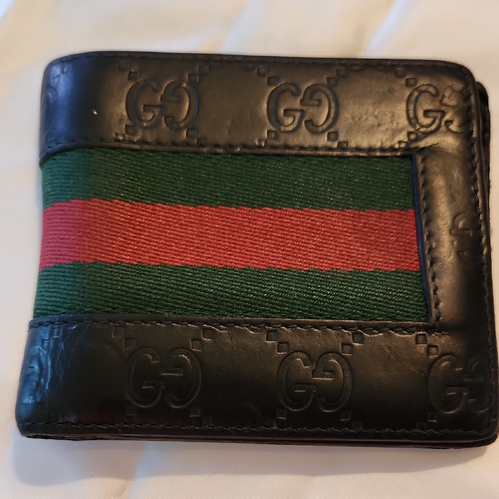 Gucci 🐝Vintage Black Leather Wallet with Green and Red Stripe